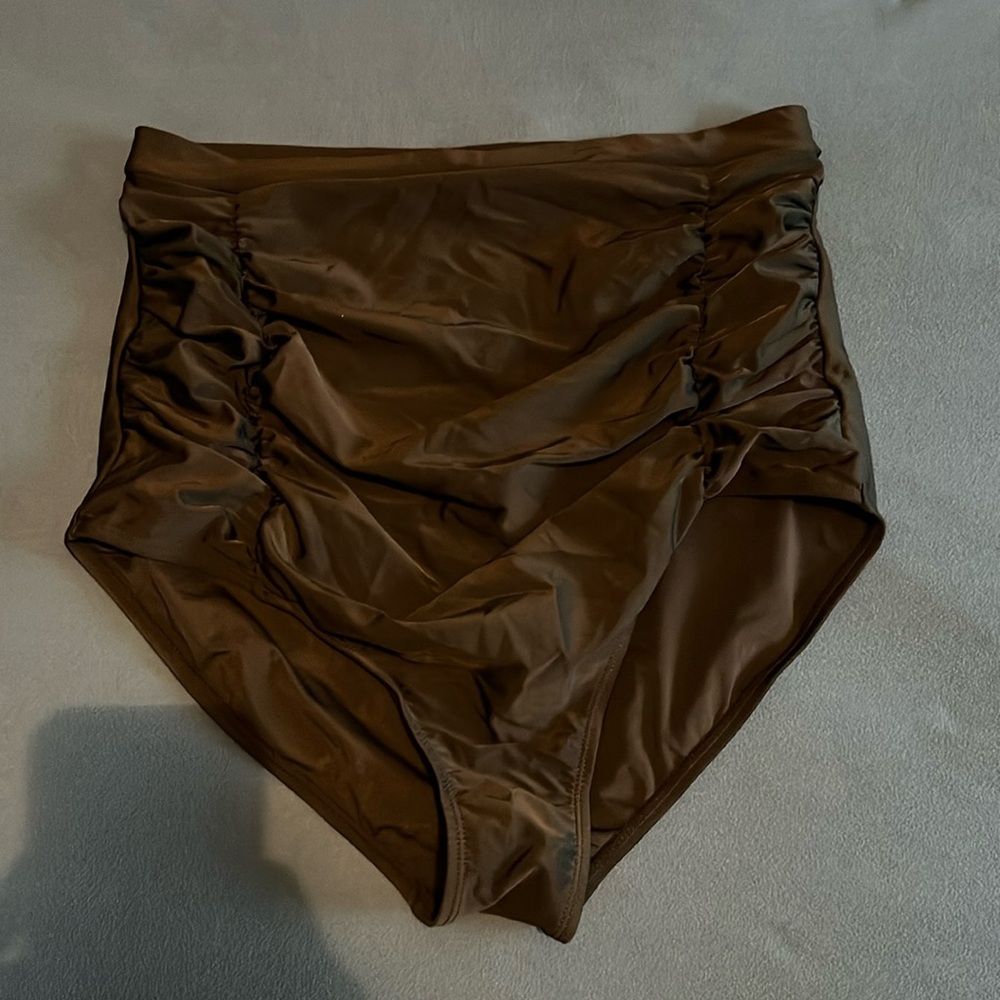Empetur ruched swim bottoms, high waisted, black size XXXL, worn to try on only